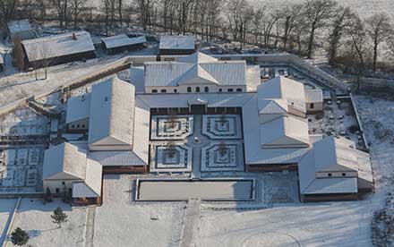 Luftbild Villa Borg im Winter